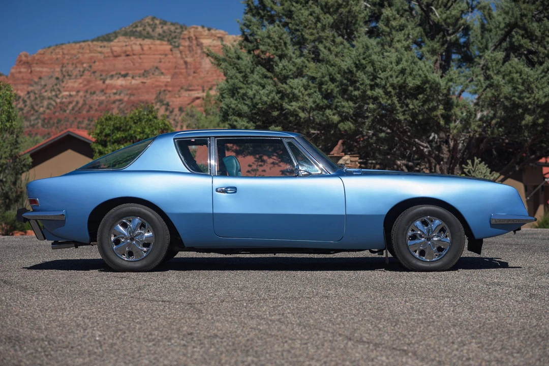 1975 Studebaker Avanti - Image 25 of 31