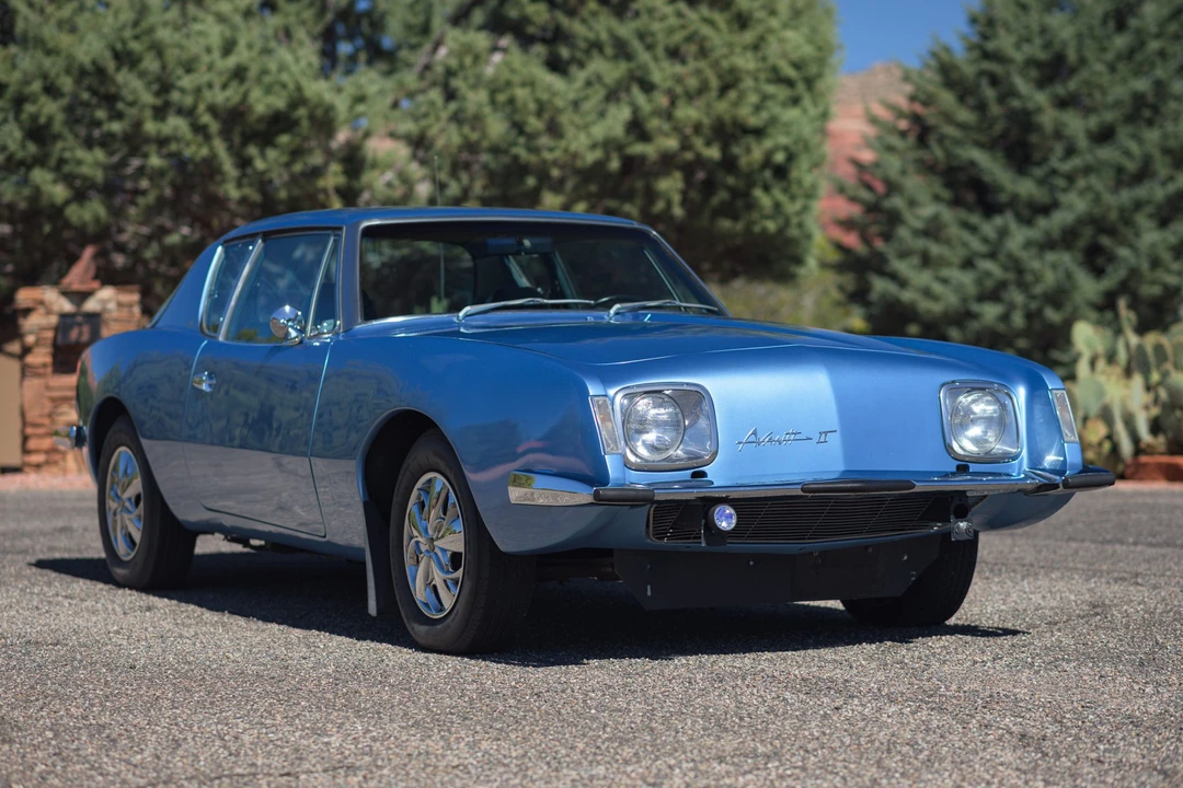 1975 Studebaker Avanti - Image 26 of 31