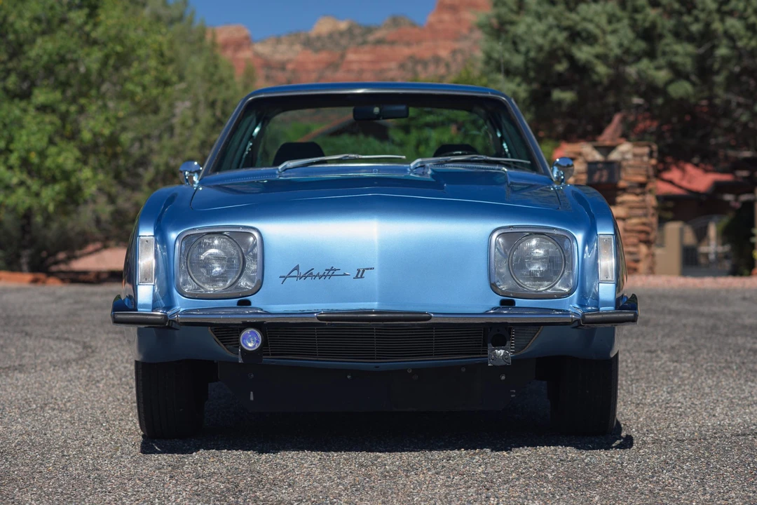1975 Studebaker Avanti - Image 28 of 31