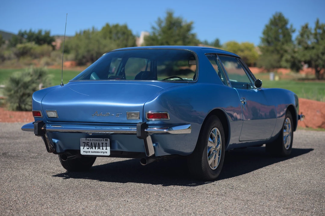 1975 Studebaker Avanti - Image 9 of 31