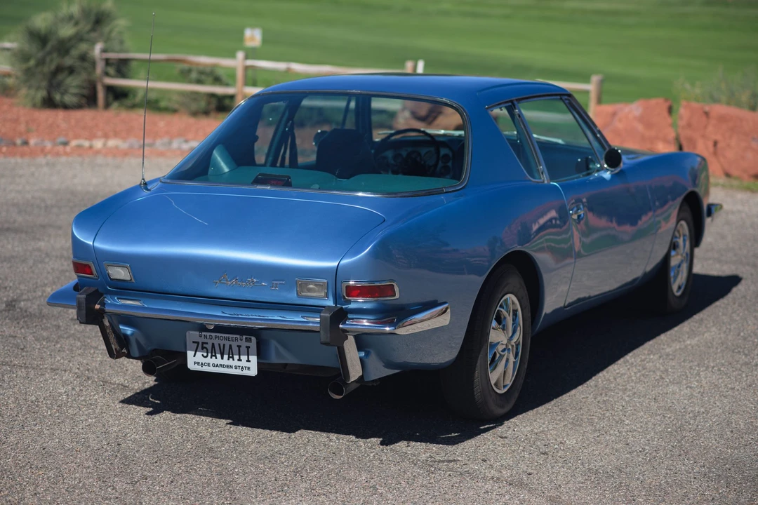 1975 Studebaker Avanti - Image 10 of 31