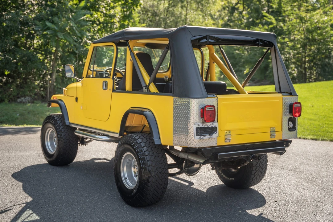 1982 Jeep CJ8 Scrambler - Image 7 of 31