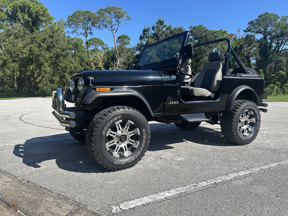 1983 Jeep CJ7 - Image 2 of 31