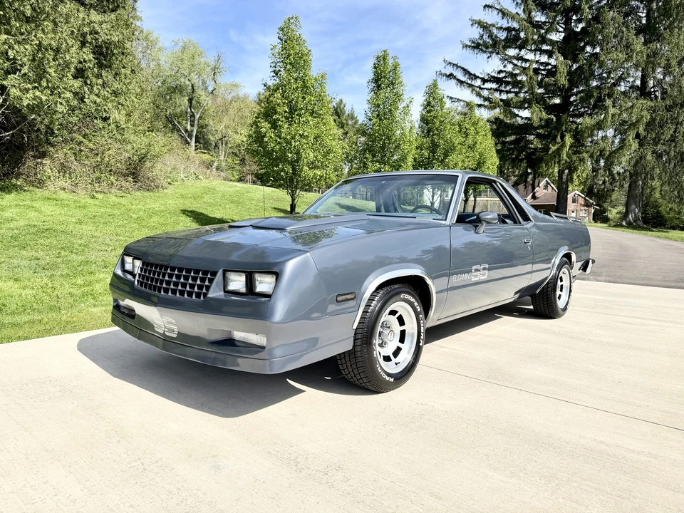 1984 Chevrolet - Image 2 of 31