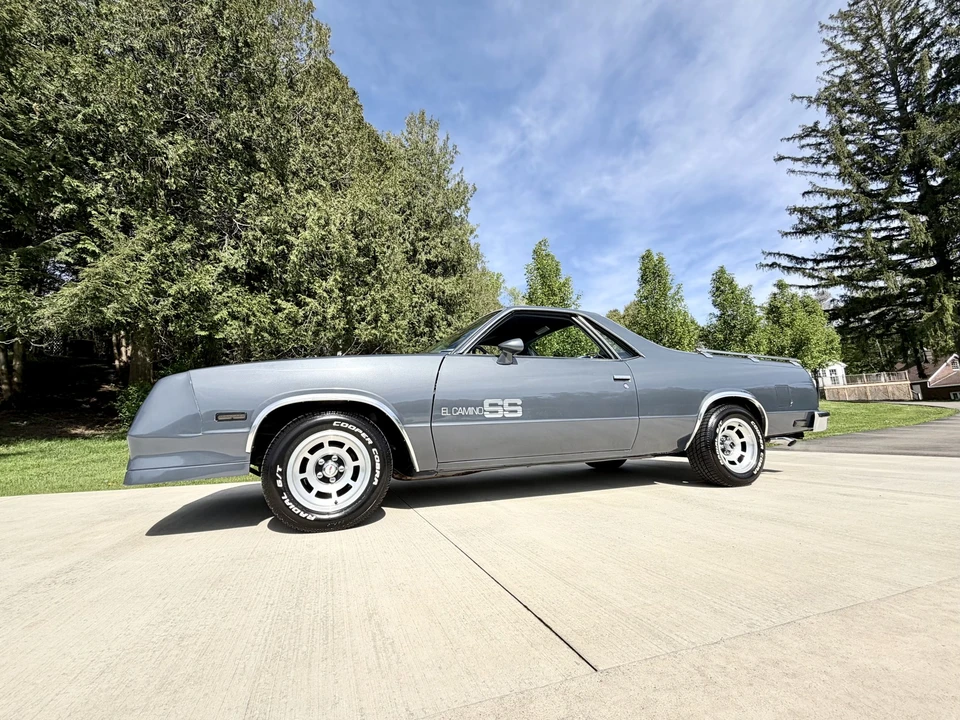 1984 Chevrolet - Image 5 of 31
