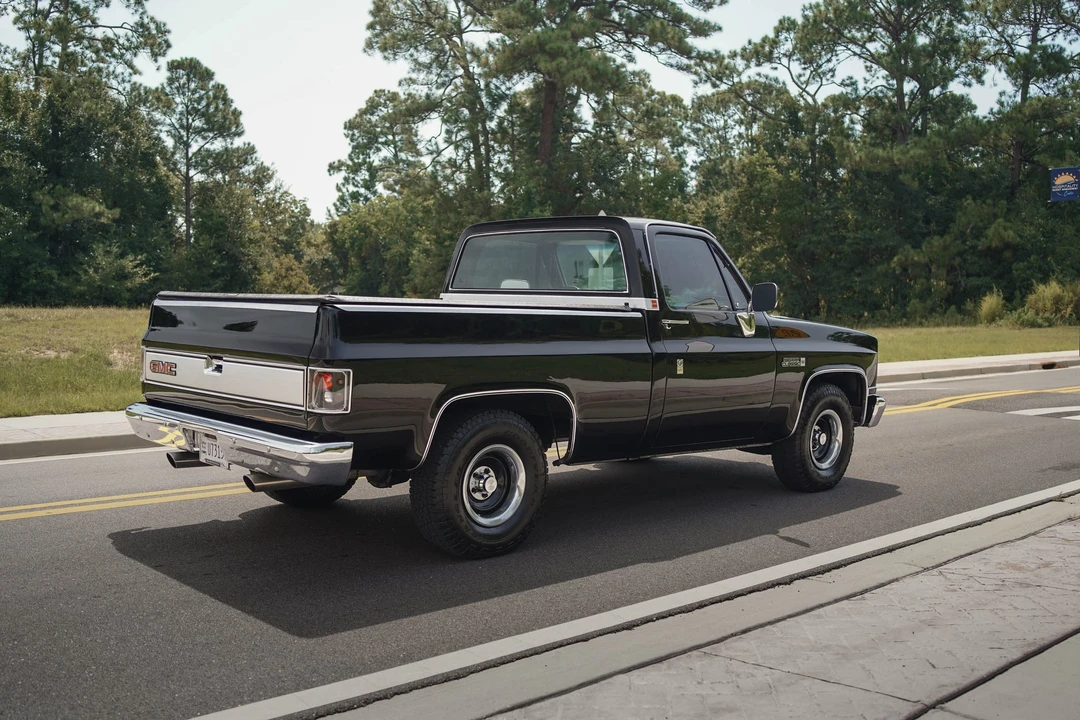 1984 GMC C/K 3rd Gen - Image 10 of 31