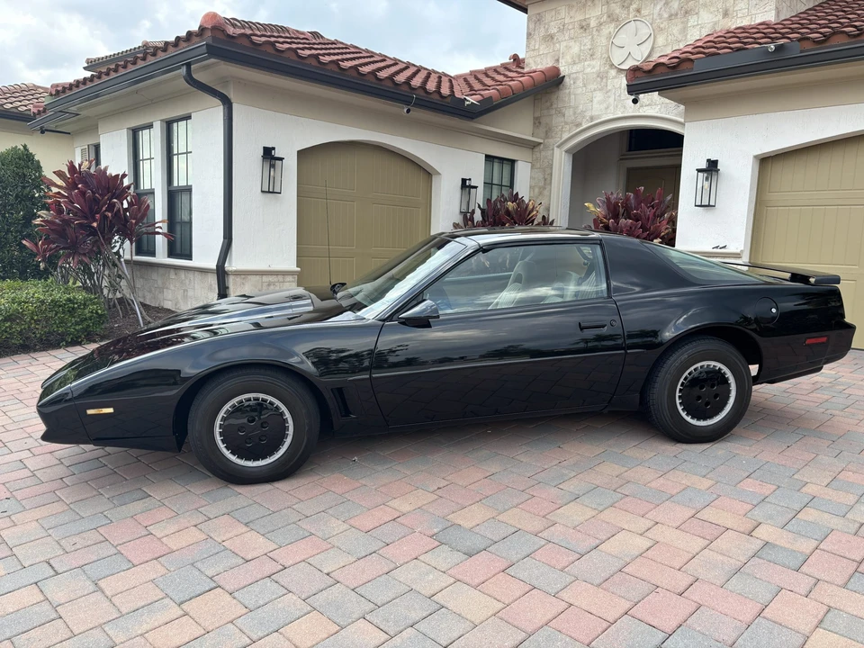1984 Pontiac Firebird Trans Am 3rd Gen - Image 9 of 31