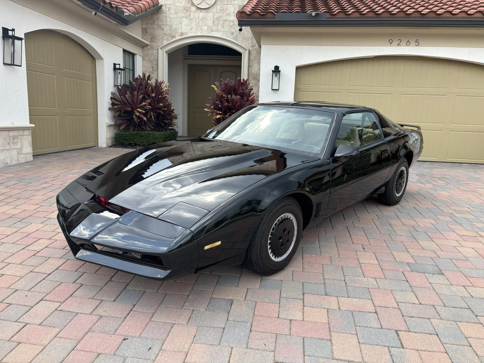 1984 Pontiac Firebird Trans Am 3rd Gen - Image 5 of 31