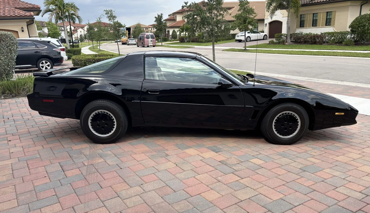 1984 Pontiac Firebird Trans Am 3rd Gen - Image 17 of 31