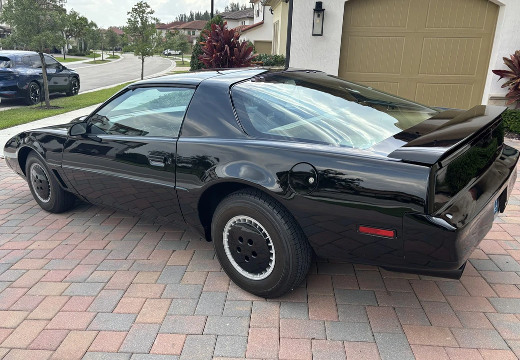 1984 Pontiac Firebird Trans Am 3rd Gen - Image 11 of 31