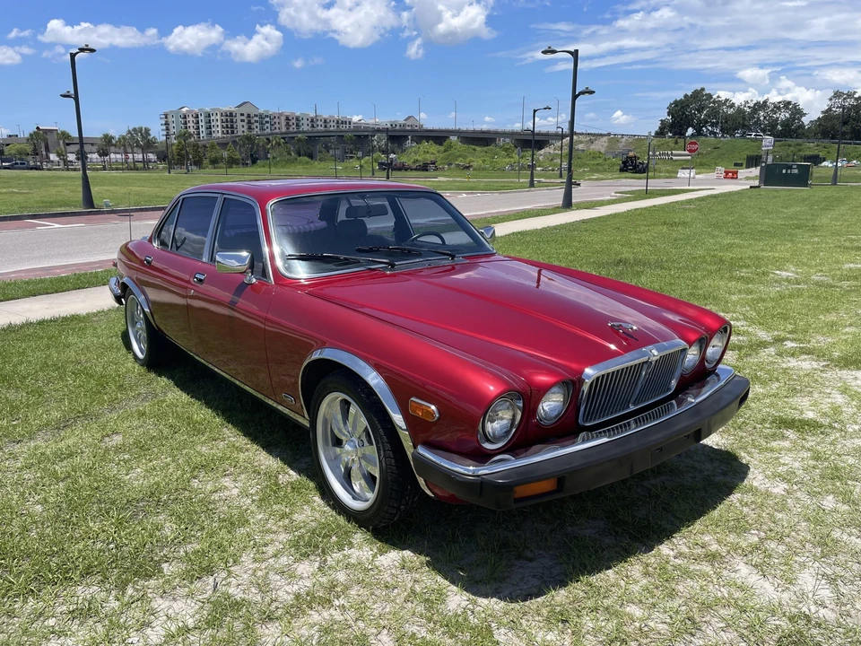 1985 Jaguar XJ Series 3 - Image 16 of 31
