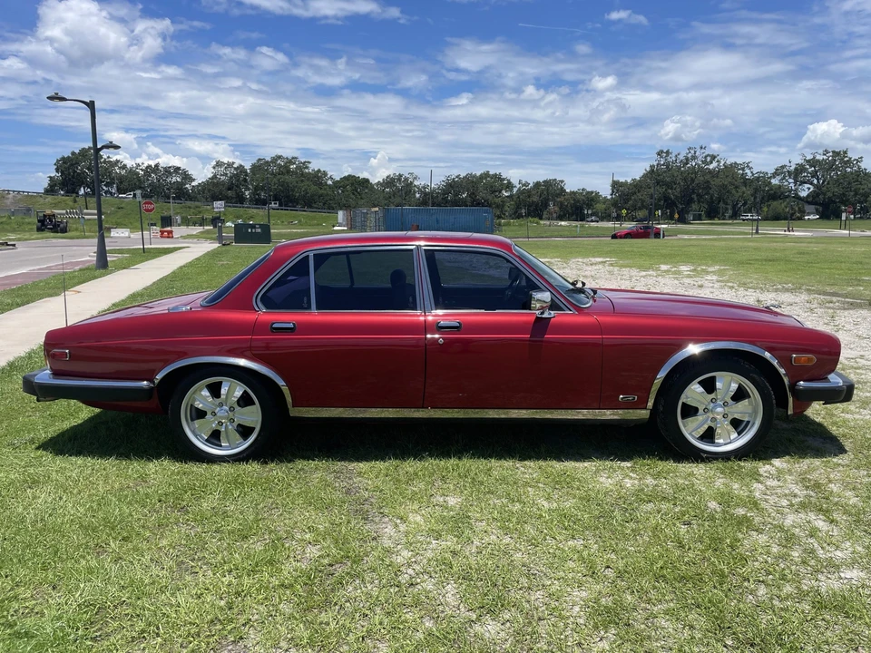 1985 Jaguar XJ Series 3 - Image 14 of 31