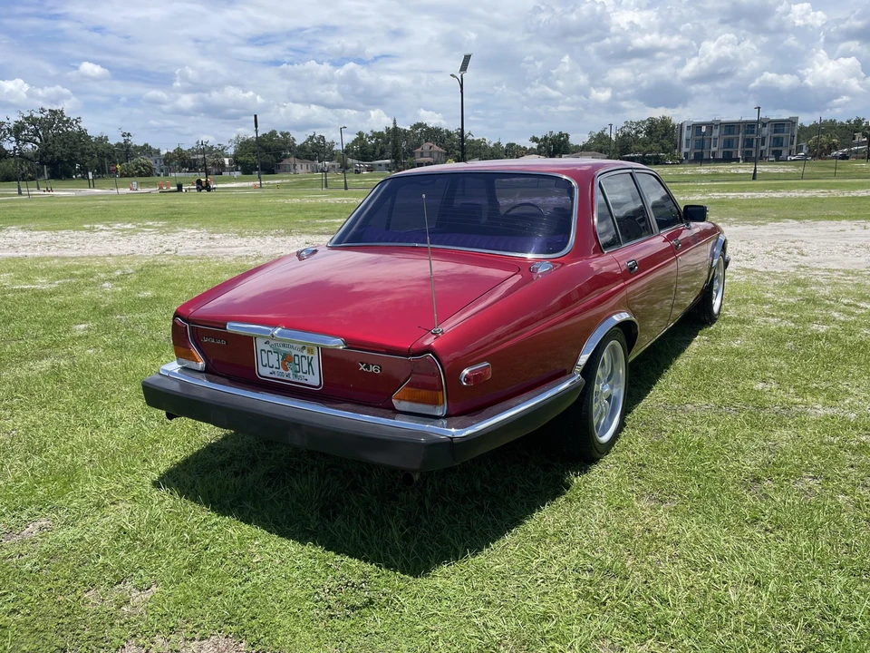 1985 Jaguar XJ Series 3 - Image 11 of 31