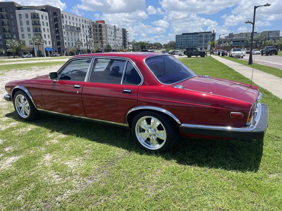 1985 Jaguar XJ Series 3 - Image 7 of 31