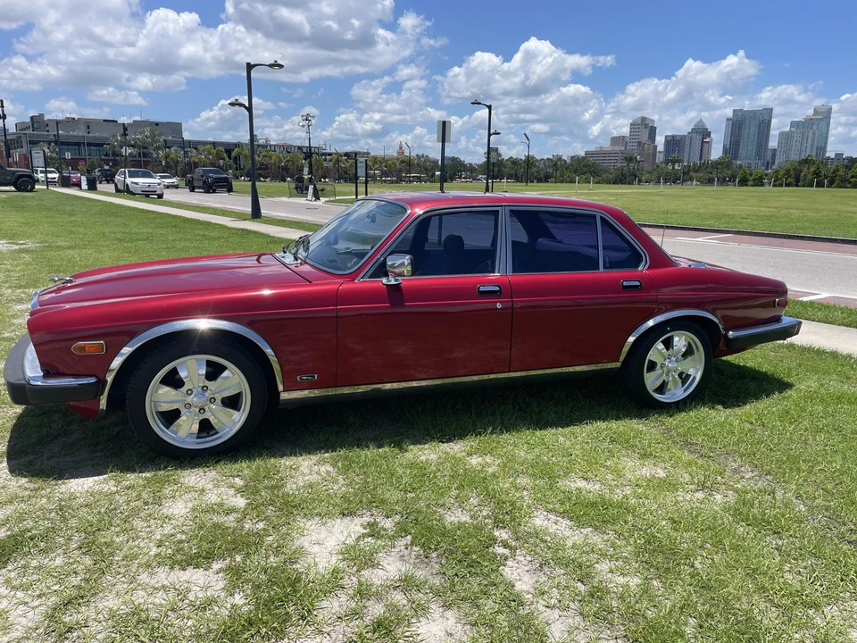1985 Jaguar XJ Series 3 - Image 5 of 31