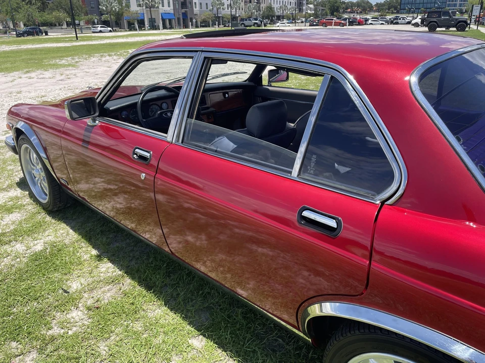 1985 Jaguar XJ Series 3 - Image 26 of 31