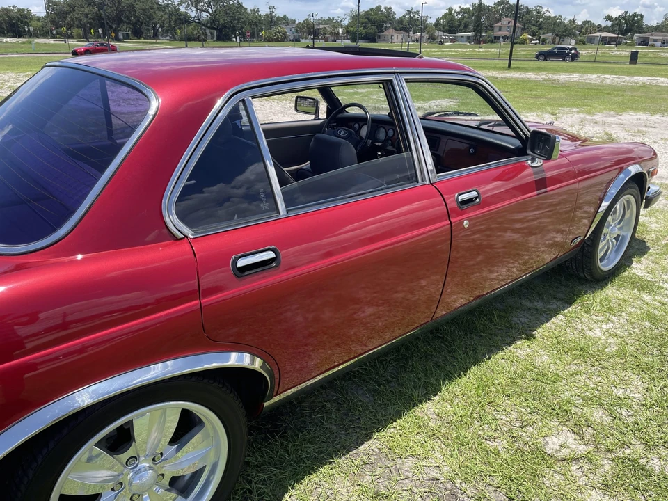 1985 Jaguar XJ Series 3 - Image 30 of 31