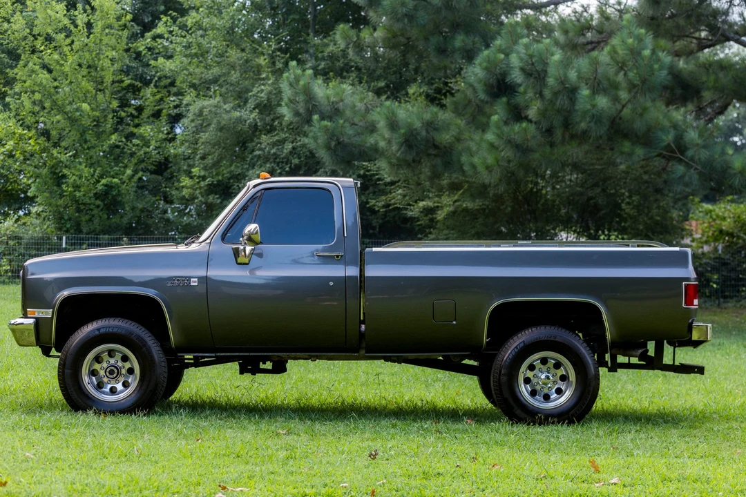 1986 GMC C/K 3rd Gen - Image 8 of 31