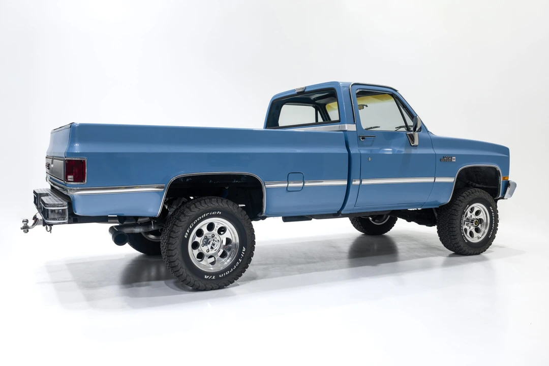 1987 GMC C/K 3rd Gen - Image 4 of 31
