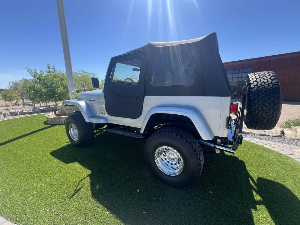 1988 Jeep YJ Wrangler - Image 11 of 31