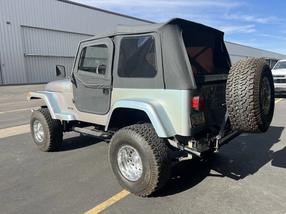 1988 Jeep YJ Wrangler - Image 21 of 31