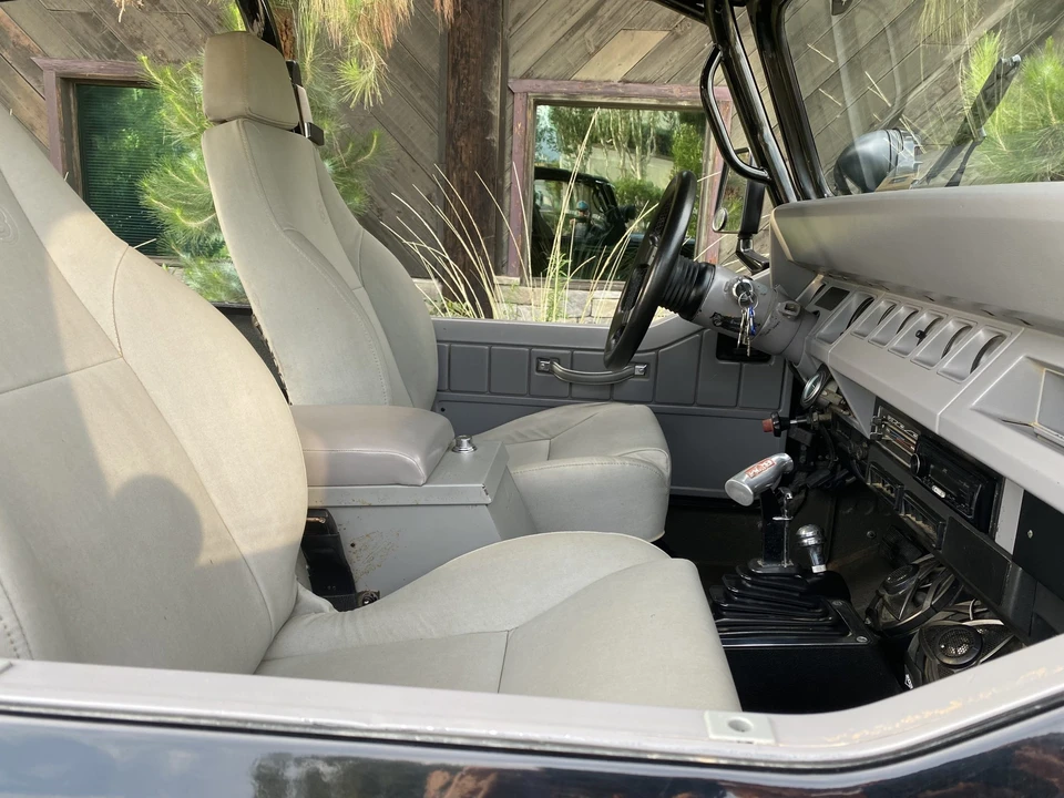 1988 Jeep YJ Wrangler - Image 29 of 31