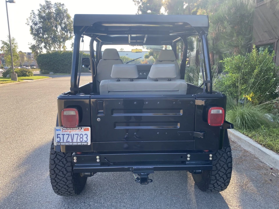 1988 Jeep YJ Wrangler - Image 13 of 31