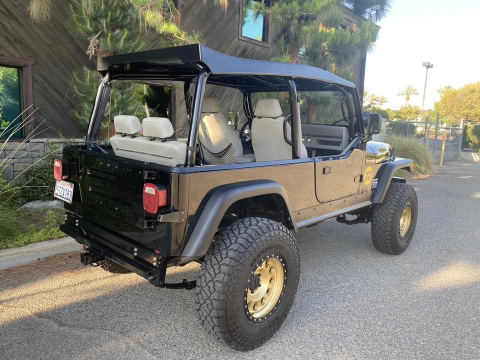 1988 Jeep YJ Wrangler - Image 15 of 31