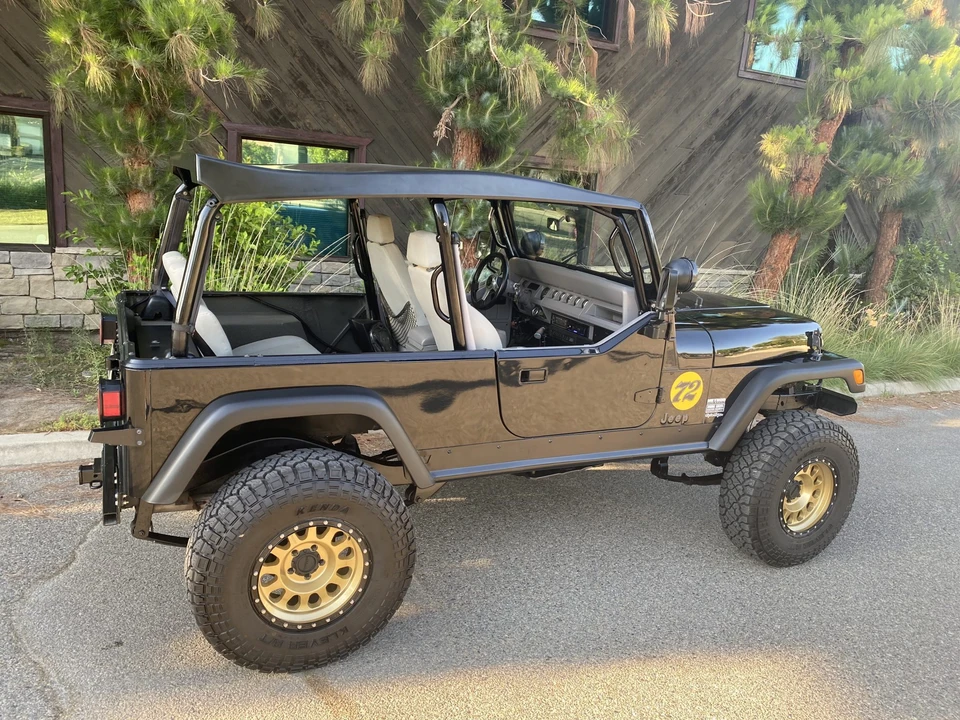 1988 Jeep YJ Wrangler - Image 17 of 31