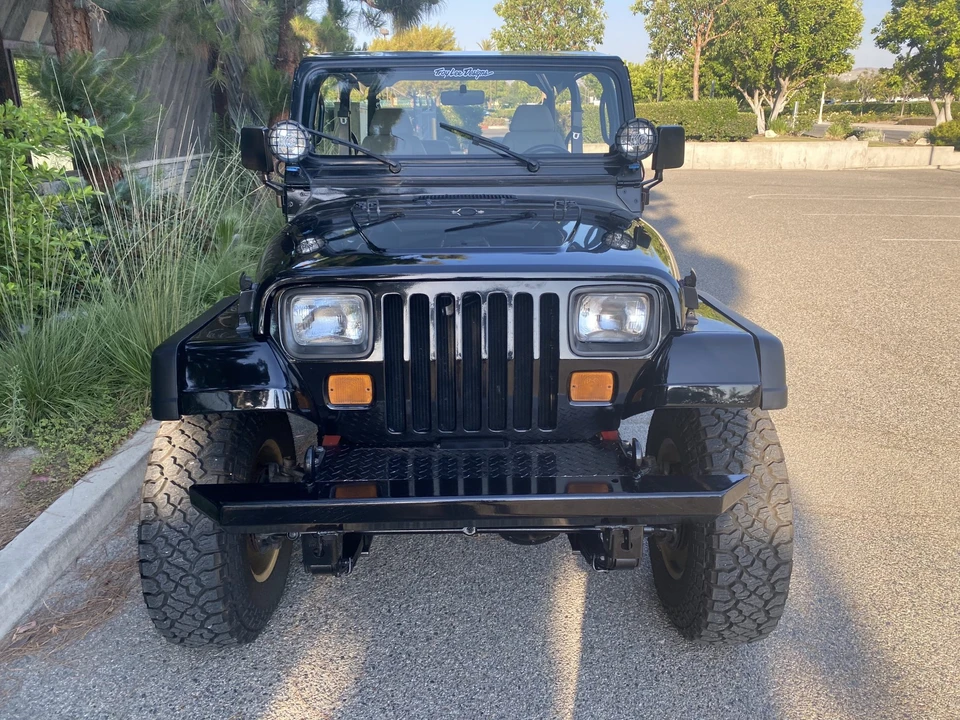 1988 Jeep YJ Wrangler - Image 24 of 31
