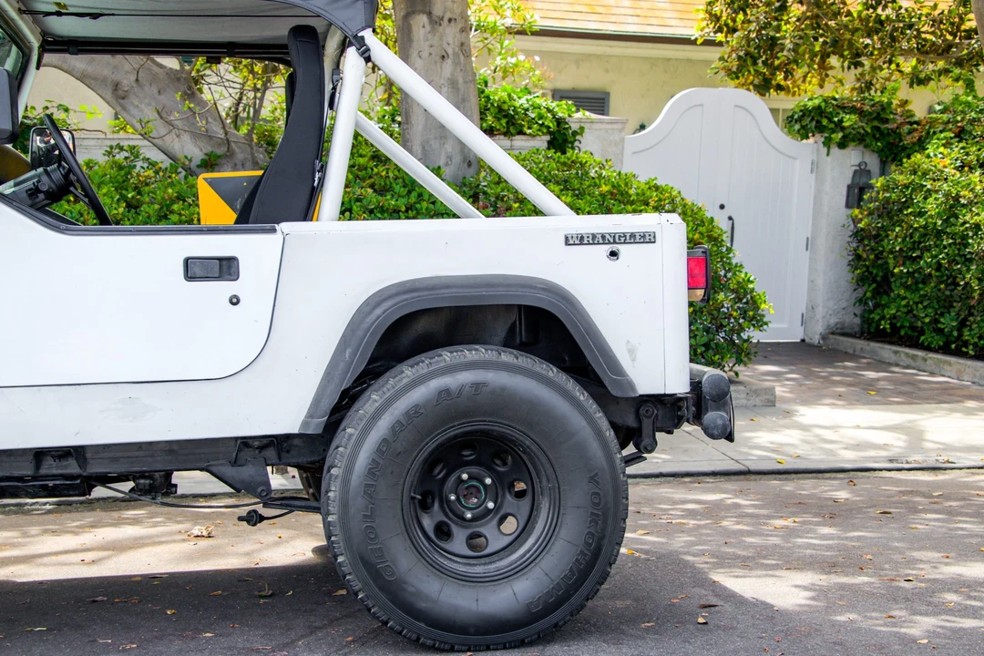 1989 Jeep YJ Wrangler - Image 12 of 31