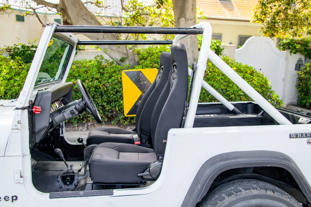 1989 Jeep YJ Wrangler - Image 11 of 31