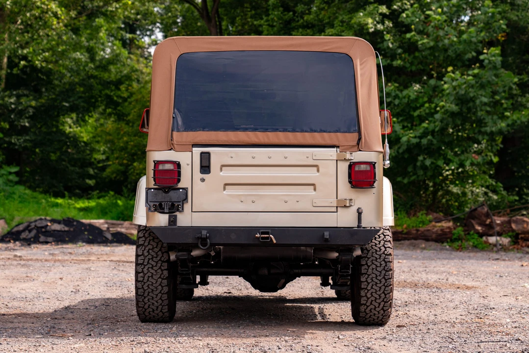 1989 Jeep YJ Wrangler - Image 8 of 31