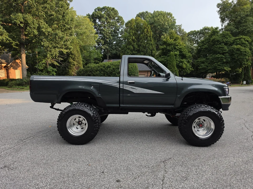 1992 Toyota Hilux 5th Gen - Image 24 of 31
