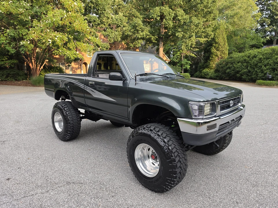 1992 Toyota Hilux 5th Gen - Image 3 of 31