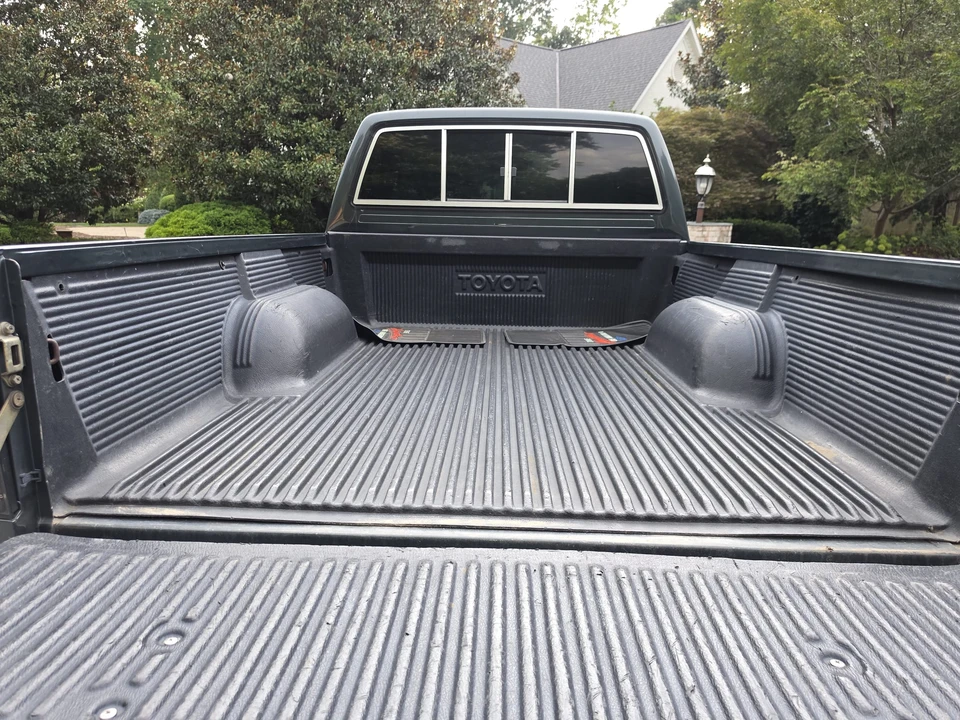 1992 Toyota Hilux 5th Gen - Image 28 of 31