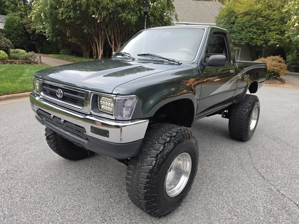 1992 Toyota Hilux 5th Gen - Image 7 of 31