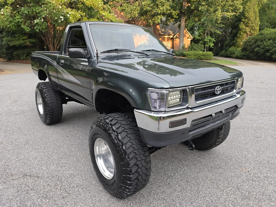 1992 Toyota Hilux 5th Gen - Image 4 of 31
