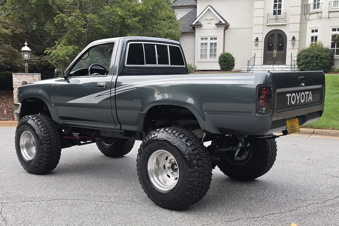 1992 Toyota Hilux 5th Gen - Image 16 of 31