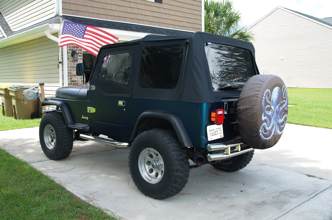 1993 Jeep YJ Wrangler - Image 9 of 31