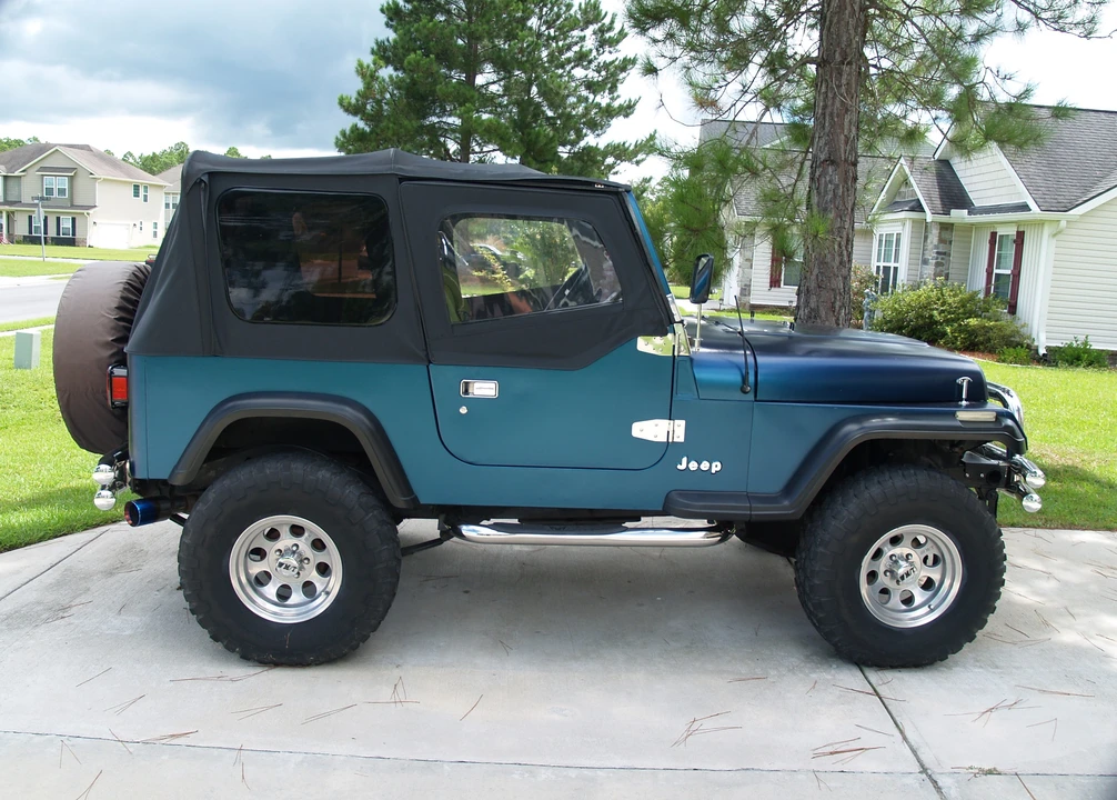 1993 Jeep YJ Wrangler - Image 16 of 31