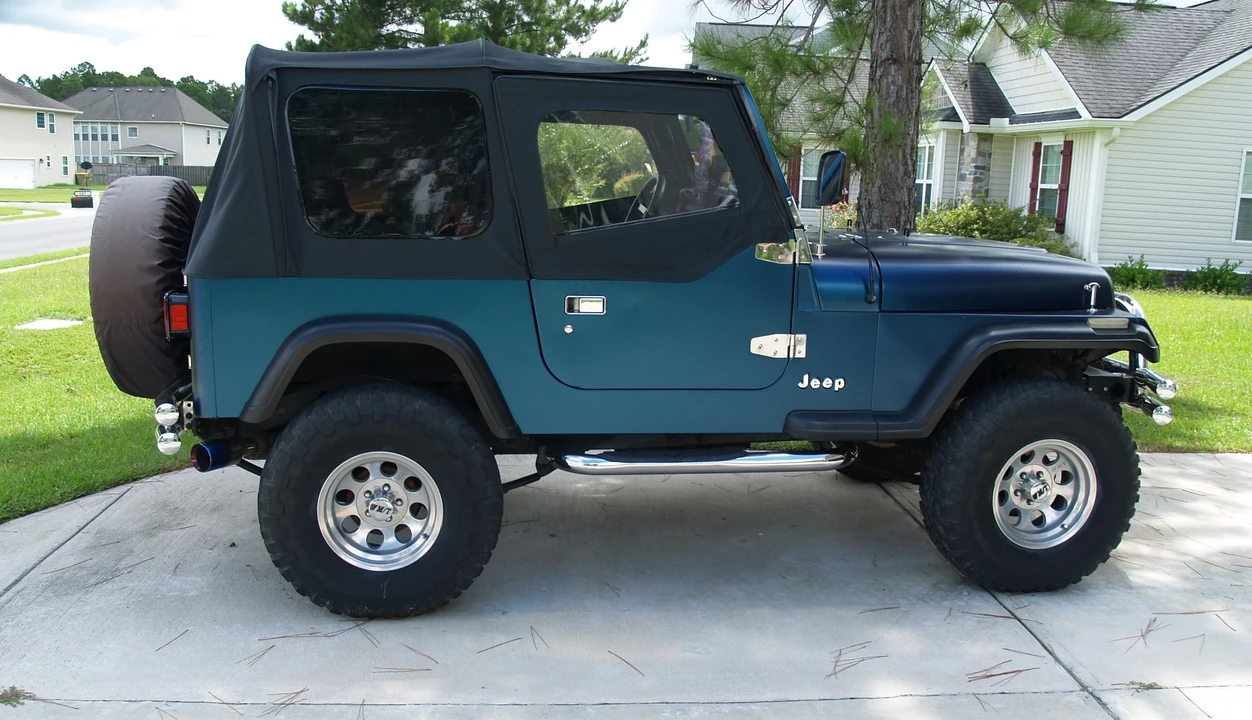 1993 Jeep YJ Wrangler - Image 17 of 31