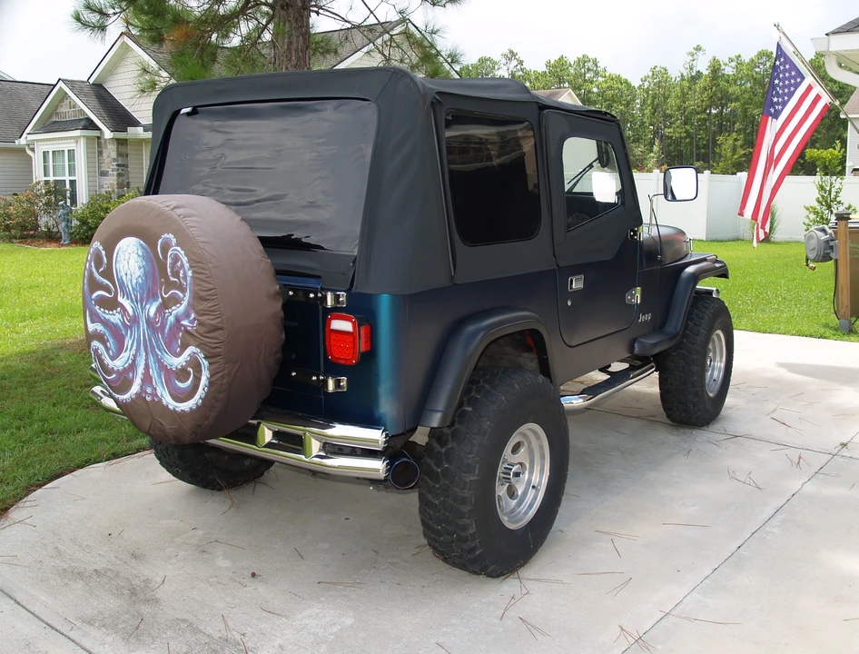 1993 Jeep YJ Wrangler - Image 15 of 31