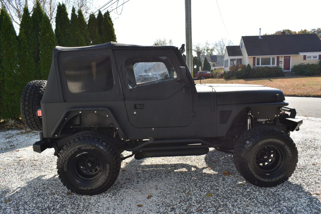 1995 Jeep YJ Wrangler - Image 9 of 31