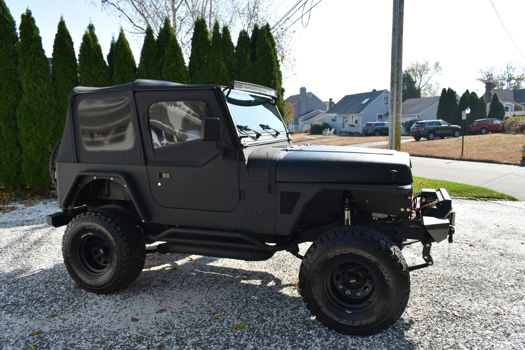 1995 Jeep YJ Wrangler - Image 8 of 31
