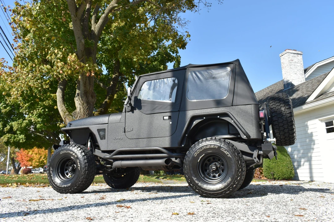 1995 Jeep YJ Wrangler - Image 22 of 31