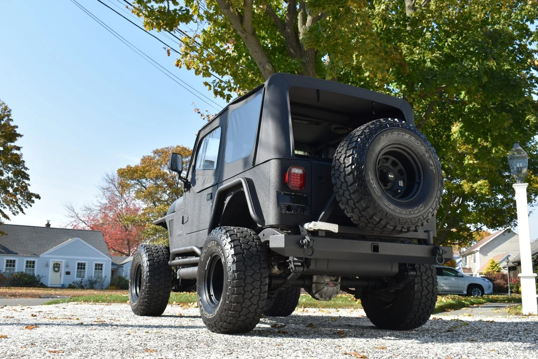1995 Jeep YJ Wrangler - Image 25 of 31