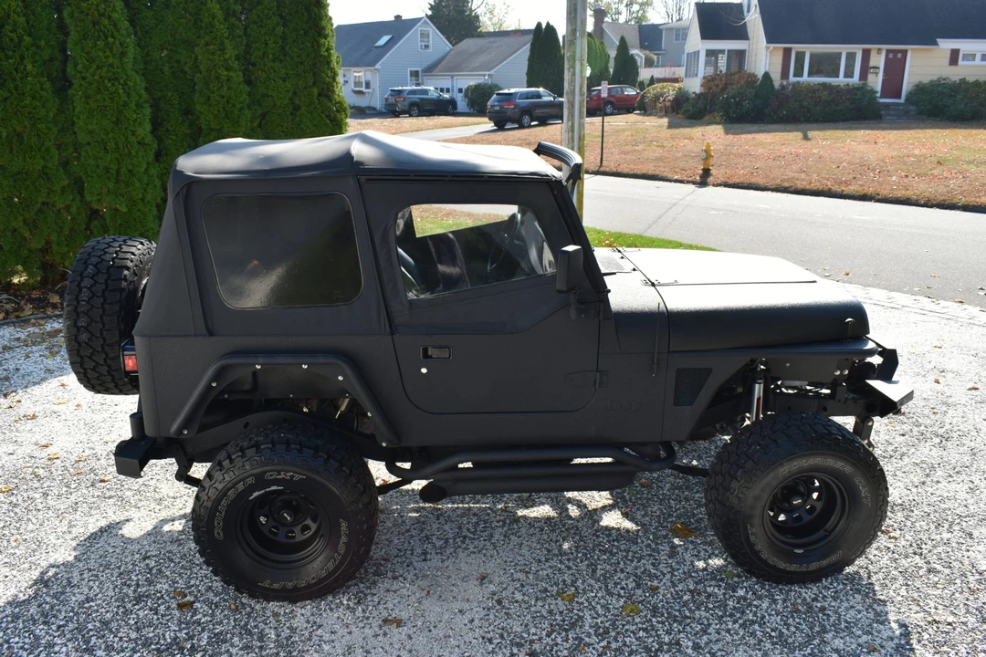 1995 Jeep YJ Wrangler - Image 26 of 31