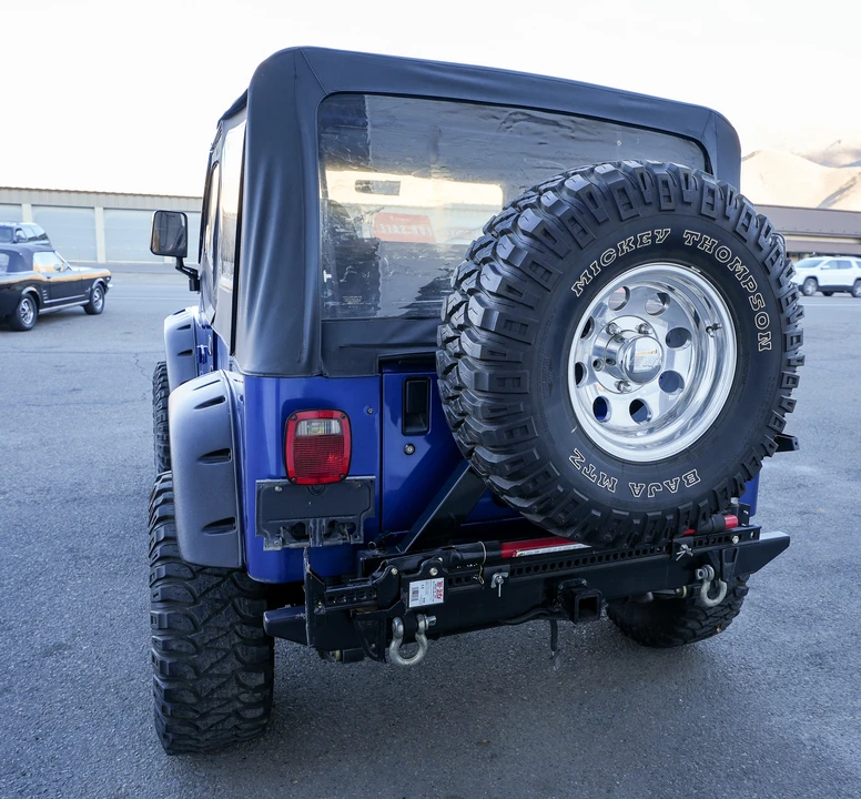 1995 Jeep YJ Wrangler - Image 5 of 31