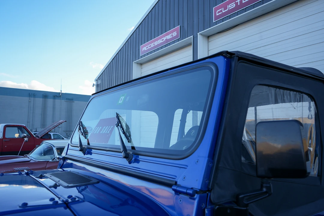 1995 Jeep YJ Wrangler - Image 25 of 31
